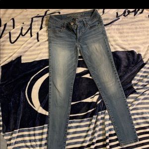 American Eagle women’s skinny jeans in size 0